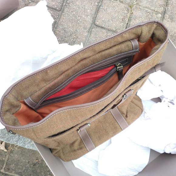 Cole Haan tweed/leather tote bag plus 3 wallets - Picture 5 of 9